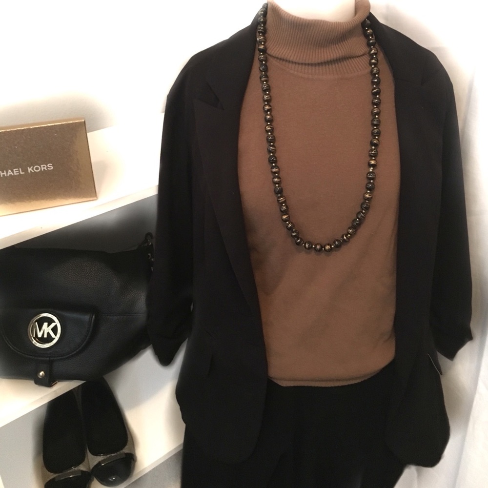 Light weight sweater